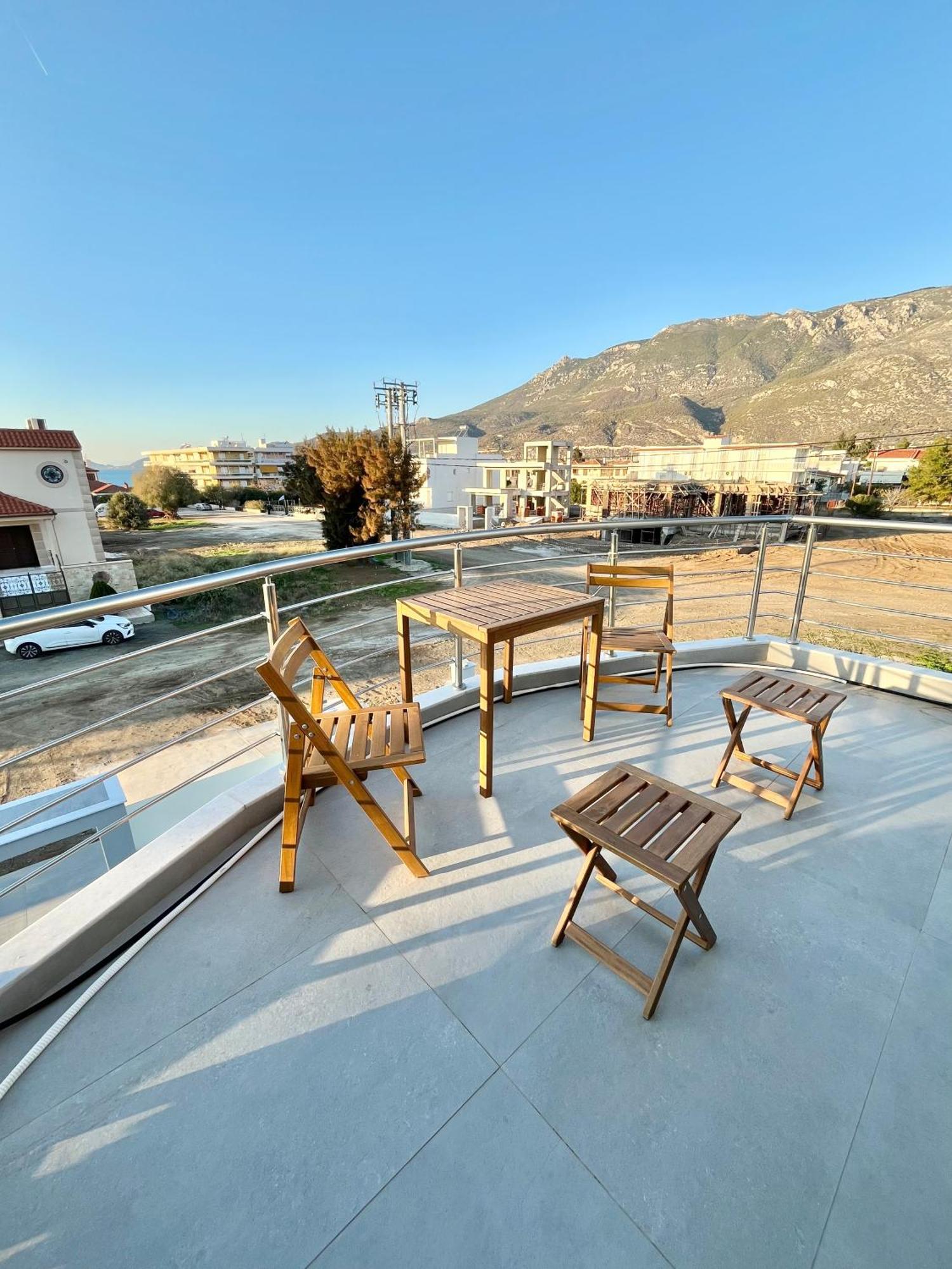 Blueline Apartment 1 Loutraki  Eksteriør bilde
