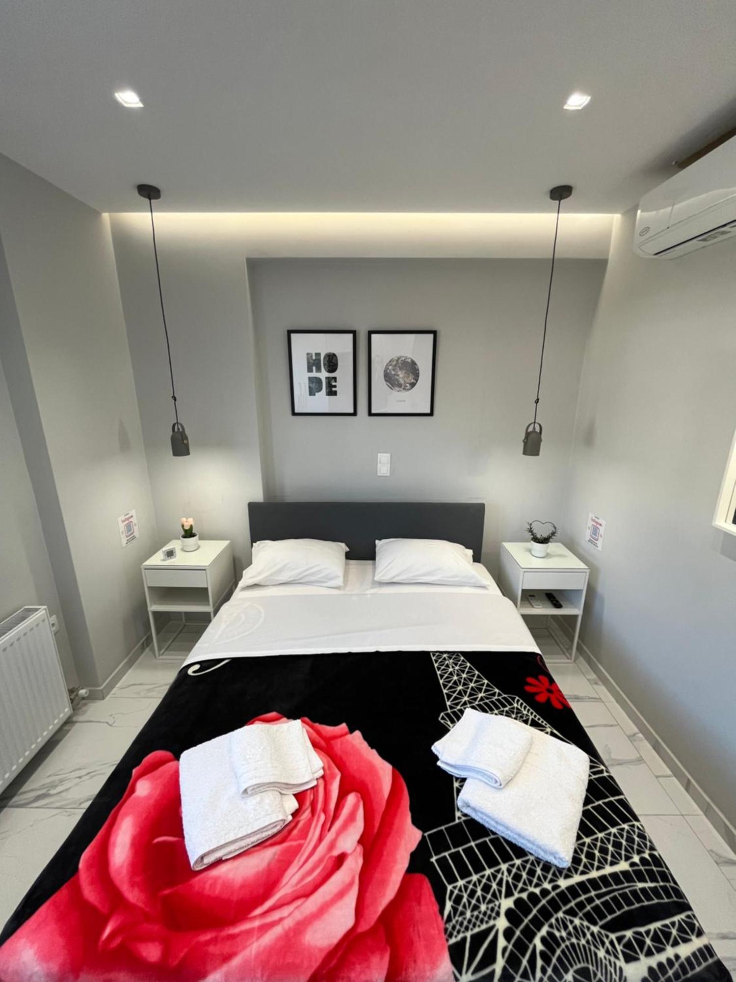 Blueline Apartment 1 Loutraki  Eksteriør bilde
