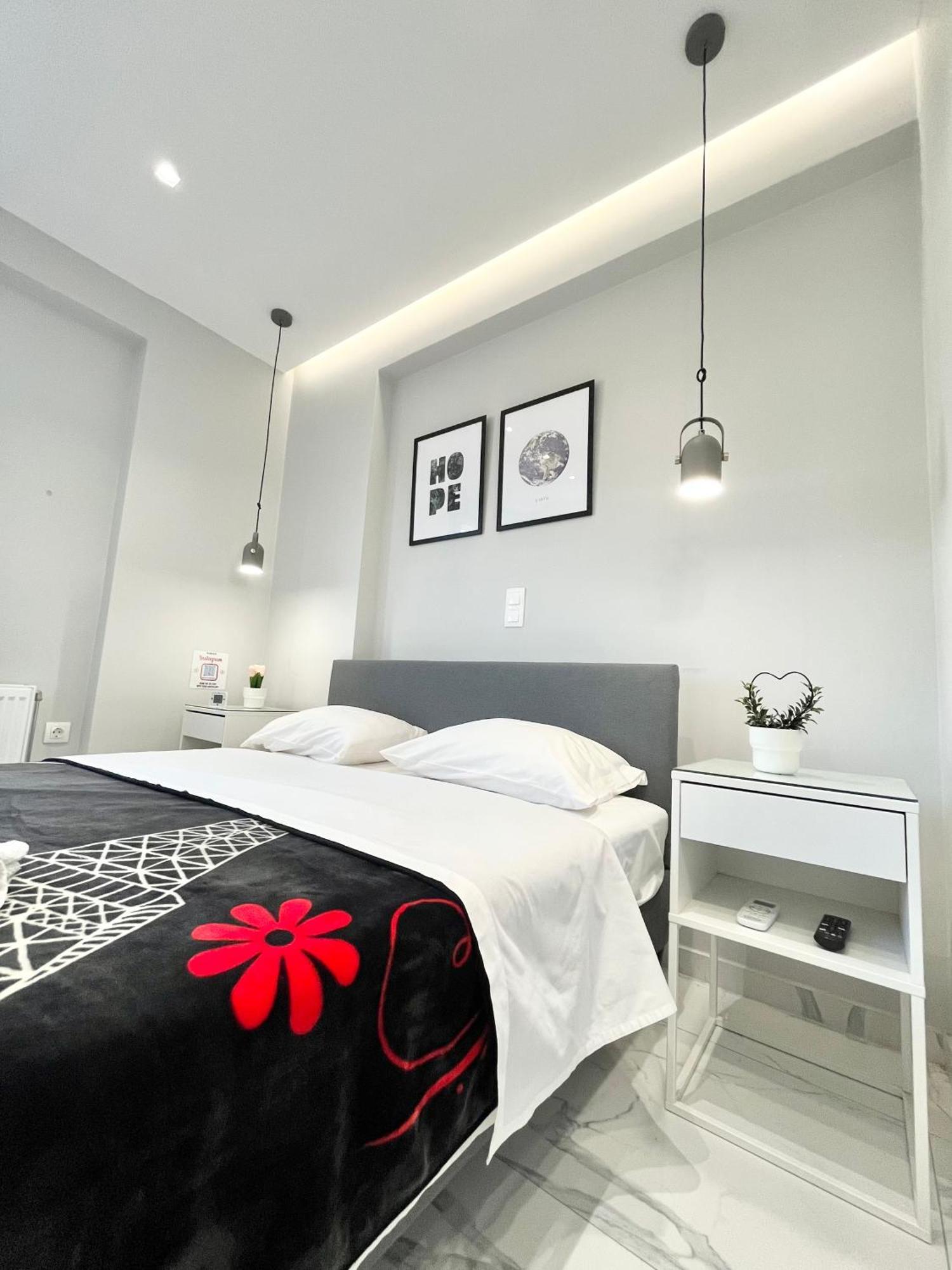 Blueline Apartment 1 Loutraki  Eksteriør bilde
